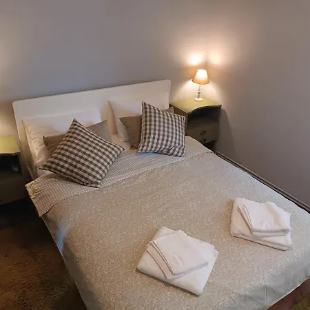 Betty's Garden House *