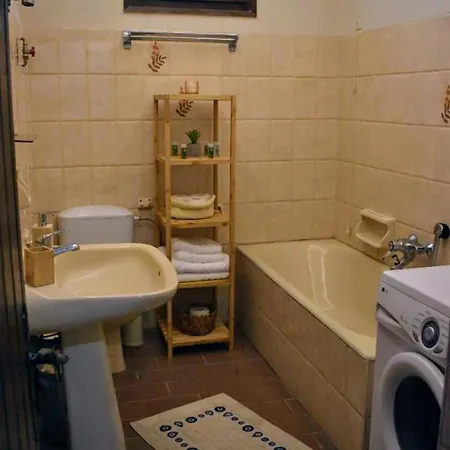 Holiday home Betty's Garden House Nea Anchialos