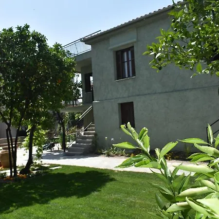 度假居 Betty's Garden House *