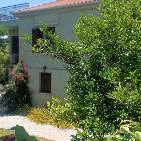 بيت للعطل Betty's Garden House Néa Ankhíalos