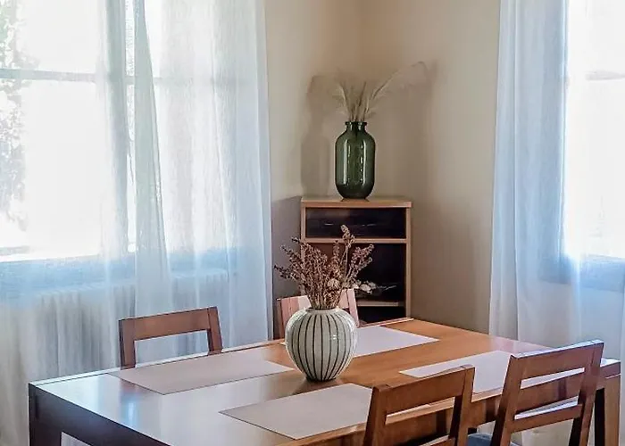 Betty's Garden House Vakantiehuis Néa Ankhíalos