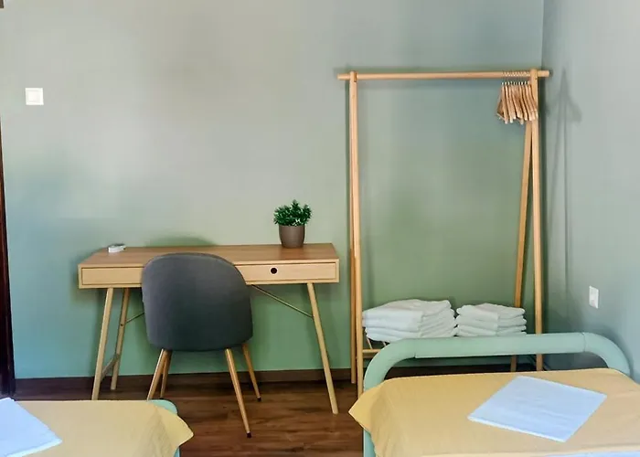 Betty's Garden House Néa Ankhíalos